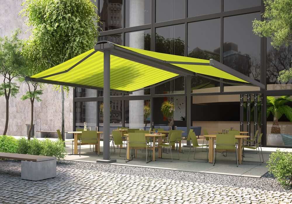 Markilux Syncra Markise mit grün gestreiftem Tuch von Sonne Rundum in Hamburg