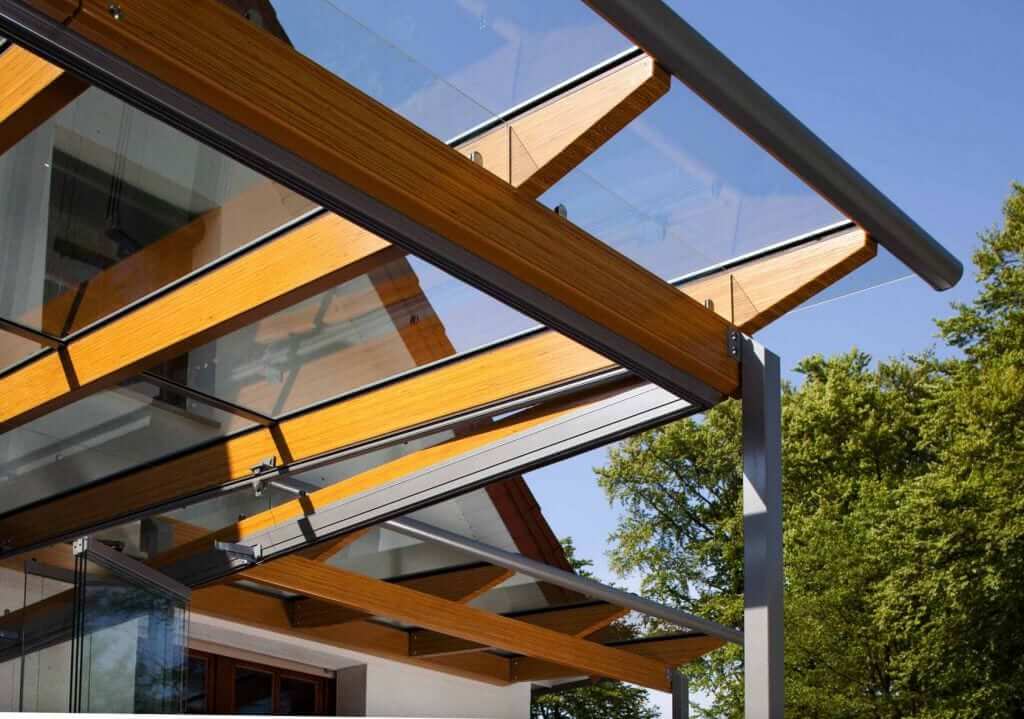 Solarlux-Terrassendach-SDL-Aura-Holz-2-von Sonne Rundum in Hamburg