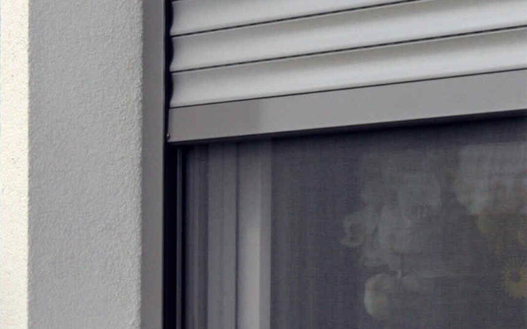 Alukon Referenz Rolladen vor Fenster von Sonne Rundum in Hamburg